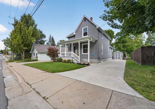 Photo 3 of Single family home for sale at 300 N Mill St, Clio, MI 48420 | MLS# 20261070162 | Listing updated on 2026-09-04