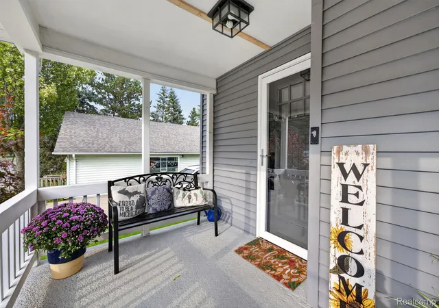 Photo 4 of Single family home for sale at 300 N Mill St, Clio, MI 48420 | MLS# 20261070162 | Listing updated on 2026-09-04