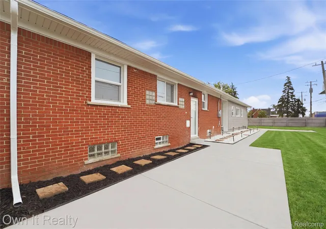 Photo 3 of Single family home for sale at 7230 Rosemont Ave, Detroit, MI 48228 | MLS# 20261070164 | Listing updated on 2026-09-04