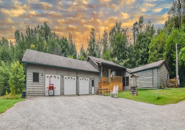 Photo 1 of Single family home for sale at 1085 Wolf Rd, Reading, MI 49274 | MLS# 62026046338 | Listing updated on 2026-09-16