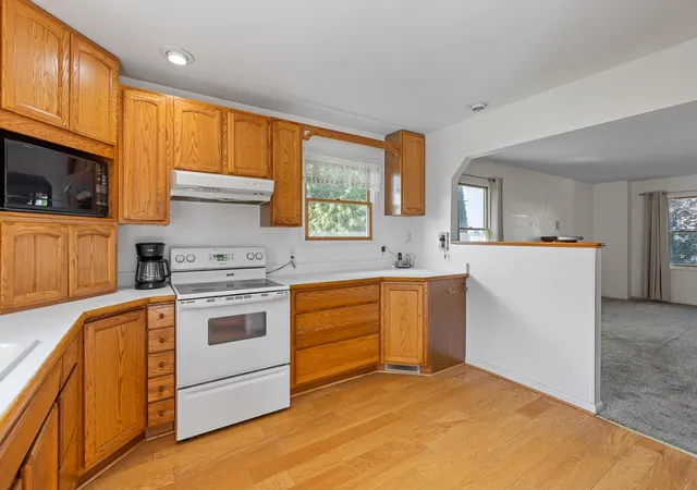 Photo 4 of Single family home for sale at 4079 Bennett Ct, Adrian, MI 49221 | MLS# 81026046335 | Listing updated on 2026-10-06