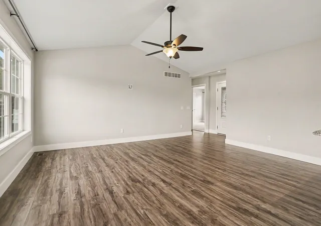 Photo 2 of Condo for sale at 2559 Hunters Run, Kalamazoo, MI 49048 | MLS# 66026046339 | Listing updated on 2026-09-17