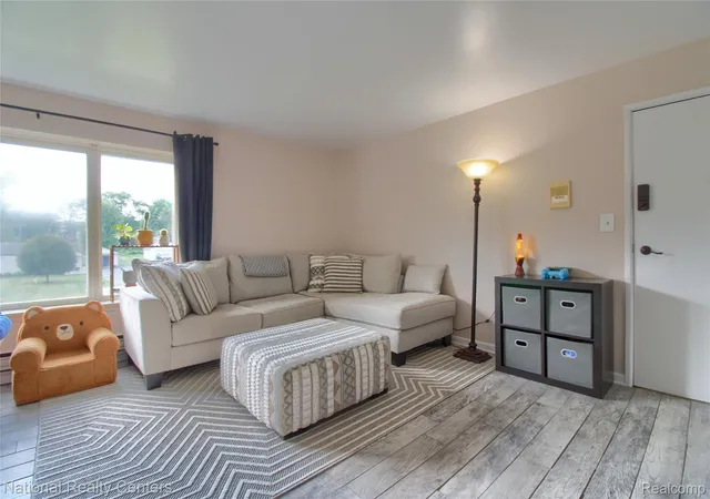 Photo 4 of Condo for sale at 1800 Colonial Village Way #3, Waterford, MI 48328 | MLS# 20261070167 | Listing updated on 2026-10-24