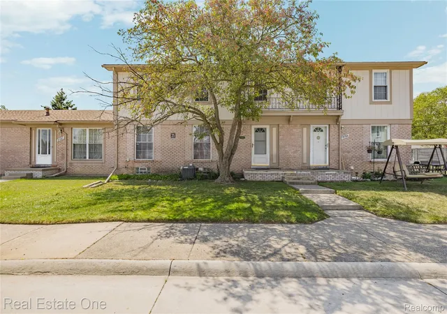Photo 1 of Condo for sale at 35367 Tall Oaks Dr, Sterling Heights, MI 48312 | MLS# 20261070171 | Listing updated on 2026-09-02