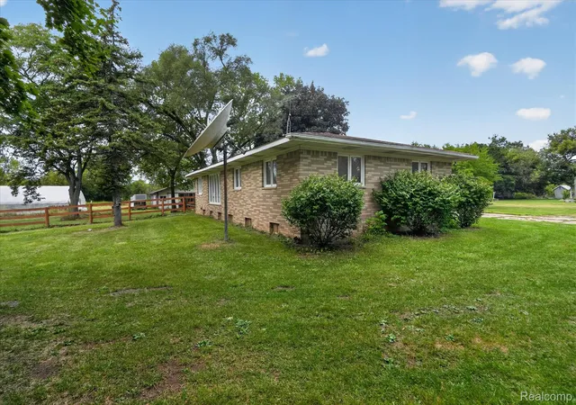 Photo 3 of Single family home for sale at 7220 Jennings Rd, Swartz Creek, MI 48473 | MLS# 20261070175 | Listing updated on 2026-10-02