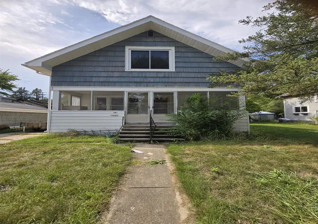 Photo 3 of Single family home for sale at 907 N Court Ave, Alma, MI 48801 | MLS# 79080073083 | Listing updated on 2026-09-08