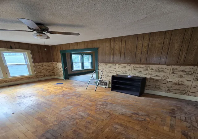 Photo 4 of Single family home for sale at 907 N Court Ave, Alma, MI 48801 | MLS# 79080073083 | Listing updated on 2026-09-08