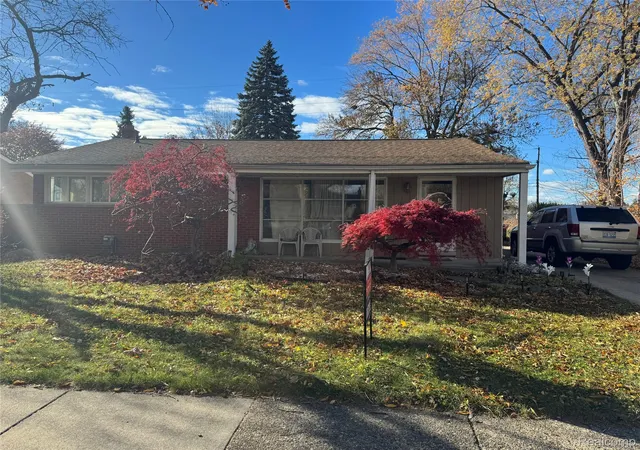 Photo 2 of Single family home for sale at 32075 Saint Annes Dr, Warren, MI 48092 | MLS# 20261070177 | Listing updated on 2026-09-02
