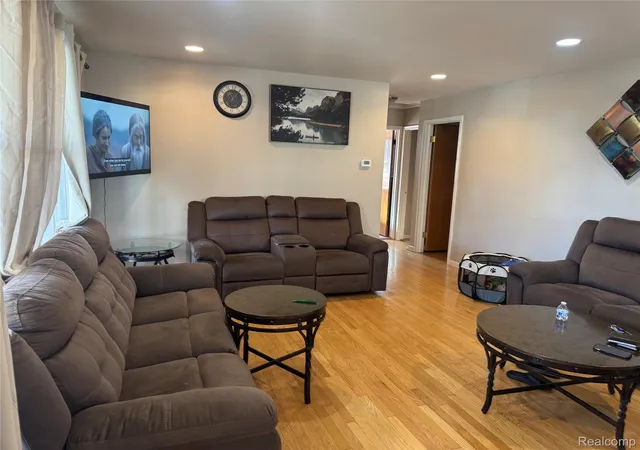 Photo 3 of Single family home for sale at 32075 Saint Annes Dr, Warren, MI 48092 | MLS# 20261070177 | Listing updated on 2026-09-02