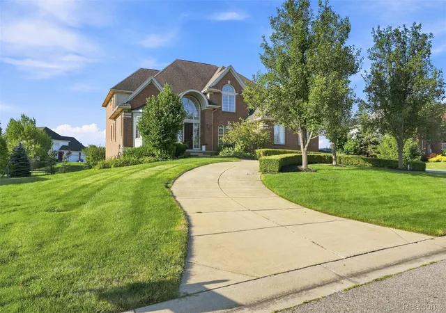 Photo 2 of Single family home for sale at 3603 N Century Oak Cir, Oakland, MI 48363 | MLS# 20261070176 | Listing updated on 2026-09-16