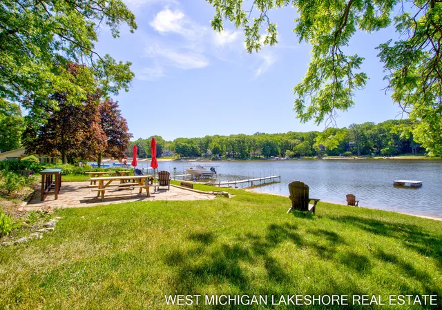 Photo 4 of Single family home for sale at 3260 Lorrimar Ln, Saugatuck, MI 49453 | MLS# 71026046342 | Listing updated on 2026-09-30