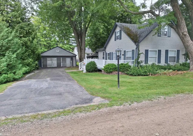 Photo 2 of Single family home for sale at 7420 Birchcrest Rd, Lexington, MI 48450 | MLS# 58050220431 | Listing updated on 2026-09-03