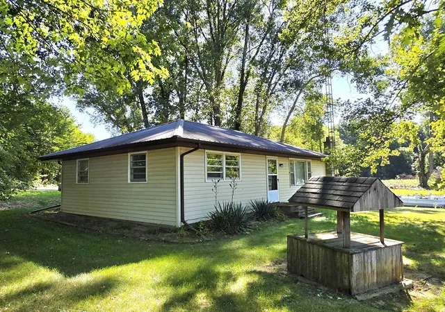 Photo 2 of Single family home for sale at 691 Lighthouse Dr, Coldwater, MI 49036 | MLS# 62026046356 | Listing updated on 2026-09-08