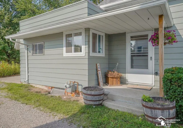 Photo 3 of Single family home for sale at 1349 W Samaria Rd, Temperance, MI 48182 | MLS# 57050220438 | Listing updated on 2026-09-08
