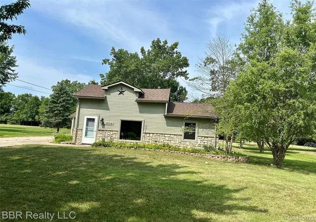 Photo 1 of Sale Pending at 16712 Helen St, Southgate, MI 48195 | MLS# 20261070193 | Listing updated on 2026-09-02