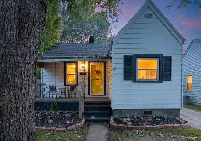Photo 2 of Single family home for sale at 27036 Townley St, Madison Heights, MI 48071 | MLS# 20261070195 | Listing updated on 2026-09-15