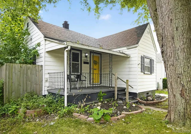 Photo 3 of Single family home for sale at 27036 Townley St, Madison Heights, MI 48071 | MLS# 20261070195 | Listing updated on 2026-09-15
