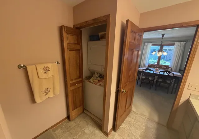 Listing Photo 5 - Condo for sale in building located at 1136 SW Bayshore Dr, Byron Center, MI 49315