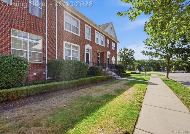 Photo 2 of Condo for sale at 14579 Vauxhall Dr, Sterling Heights, MI 48313 | MLS# 20261070198 | Listing updated on 2026-09-10