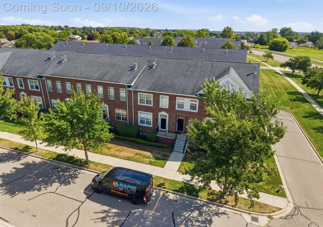 Photo 4 of Condo for sale at 14579 Vauxhall Dr, Sterling Heights, MI 48313 | MLS# 20261070198 | Listing updated on 2026-09-10