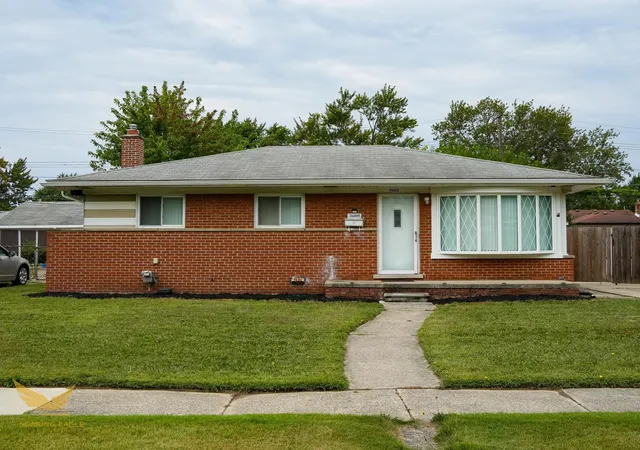 Photo 1 of Single family home for sale at 36005 Lucerne St, Clinton Township, MI 48035 | MLS# 81026046377 | Listing updated on 2026-09-03