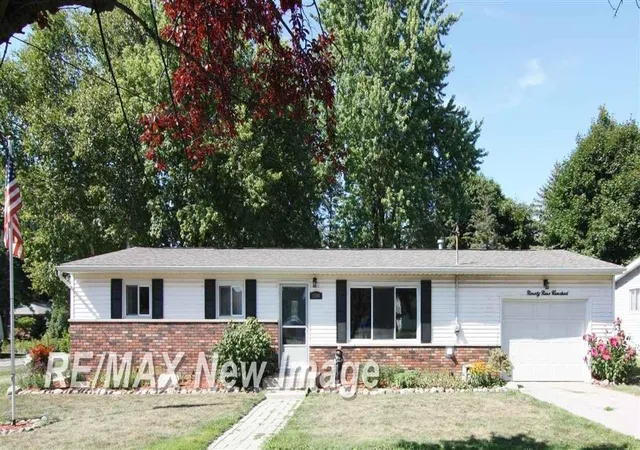 Photo 1 of Sale Pending at 9900 W Freeland Rd, Freeland, MI 48623 | MLS# 61050220447 | Listing updated on 2026-09-01