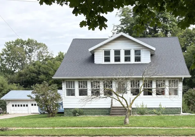 Photo 1 of Single family home for sale at 329 S Church St, Coloma, MI 49038 | MLS# 69026046387 | Listing updated on 2026-09-03