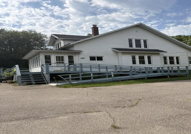 Photo 4 of Single family home for sale at 329 S Church St, Coloma, MI 49038 | MLS# 69026046387 | Listing updated on 2026-09-03