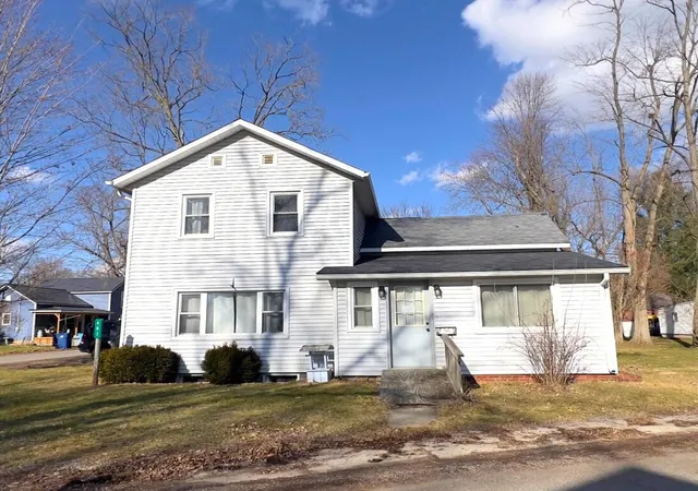 Single family home for sale at 407 Barry St, Colon, MI 49040 | MLS# 68026046385