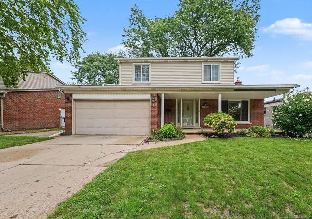 Photo 2 of Single family home for sale at 40456 Meade Pointe Dr, Sterling Heights, MI 48313 | MLS# 58050220451 | Listing updated on 2026-09-16