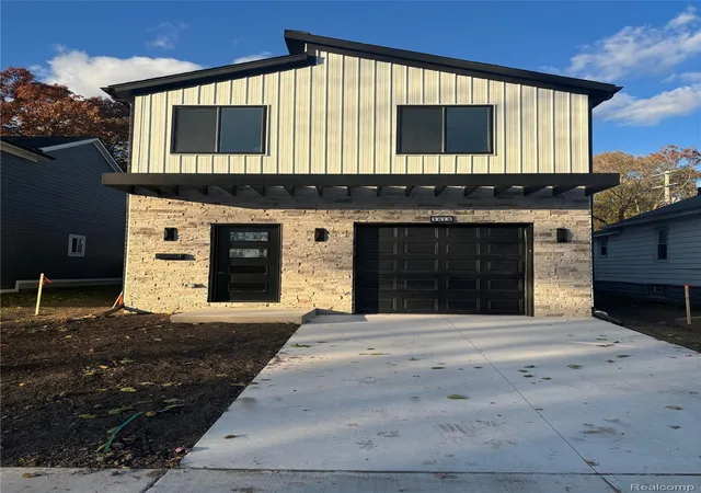 Photo 1 of Single family home for sale at 1019 E George Ave, Hazel Park, MI 48030 | MLS# 20261070242 | Listing updated on 2026-09-02