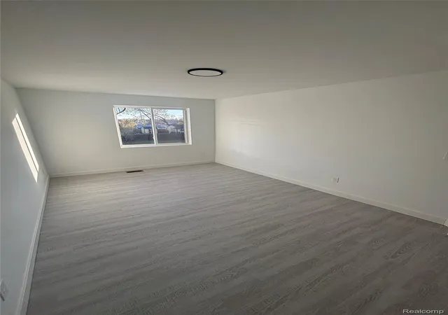 Photo 24 of Single family home for sale at 1019 E George Ave, Hazel Park, MI 48030 | MLS# 20261070242 | Listing updated on 2026-09-02