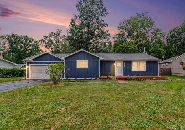Photo 1 of Single family home for sale at 4354 Grass Lake Rd, White Lake, MI 48383 | MLS# 20261070244 | Listing updated on 2026-09-05