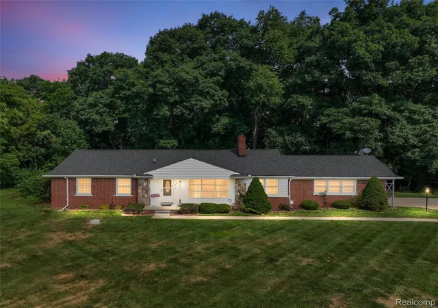 Photo 1 of Single family home for sale at 24800 N Cromwell Dr, Franklin, MI 48025 | MLS# 20261070246 | Listing updated on 2026-09-02