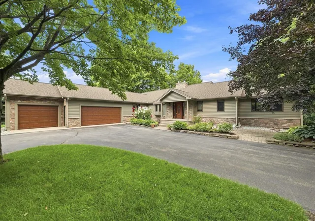 Photo 3 of Single family home for sale at 8979 Angell Rd, Williamsburg, MI 49690 | MLS# 78080073098 | Listing updated on 2026-09-04