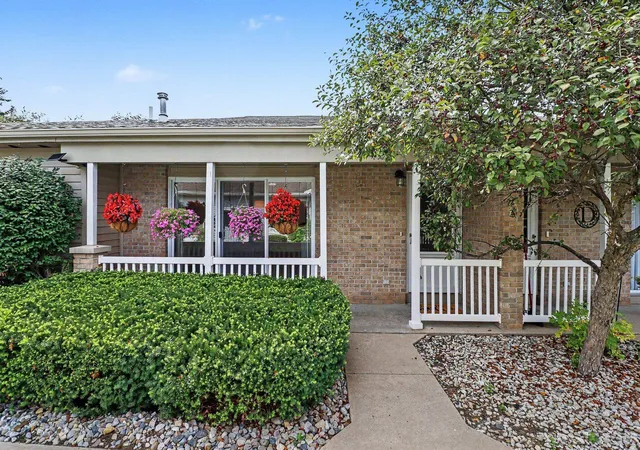 Photo 2 of Condo for sale at 2985 Emerald Isle, Traverse City, MI 49684 | MLS# 78080073099 | Listing updated on 2026-09-24