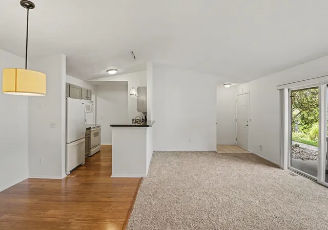 Photo 3 of Condo for sale at 2985 Emerald Isle, Traverse City, MI 49684 | MLS# 78080073099 | Listing updated on 2026-09-24