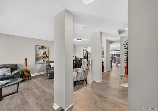 Photo 3 of Condo for sale at 25184 Maplebrooke Dr, Southfield, MI 48033 | MLS# 20261070255 | Listing updated on 2026-09-15