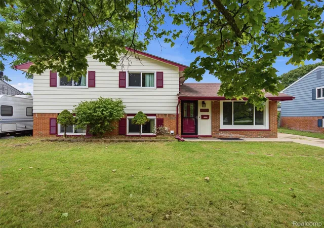 Photo 1 of Single family home for sale at 6789 Chirrewa St, Westland, MI 48185 | MLS# 20261070260 | Listing updated on 2026-09-19