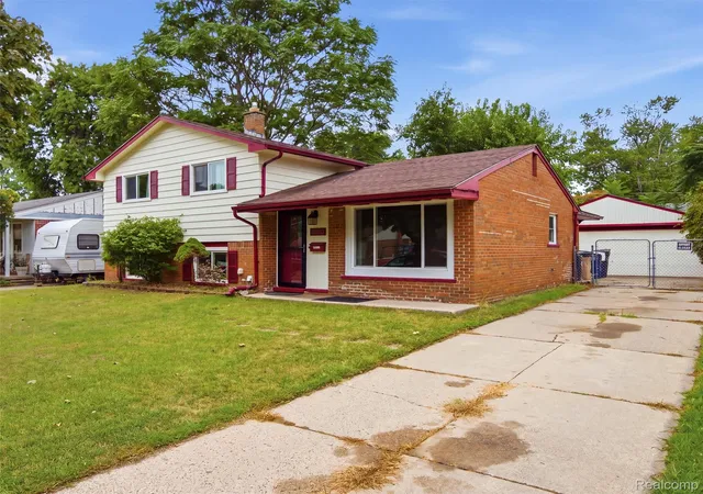 Photo 2 of Single family home for sale at 6789 Chirrewa St, Westland, MI 48185 | MLS# 20261070260 | Listing updated on 2026-09-19