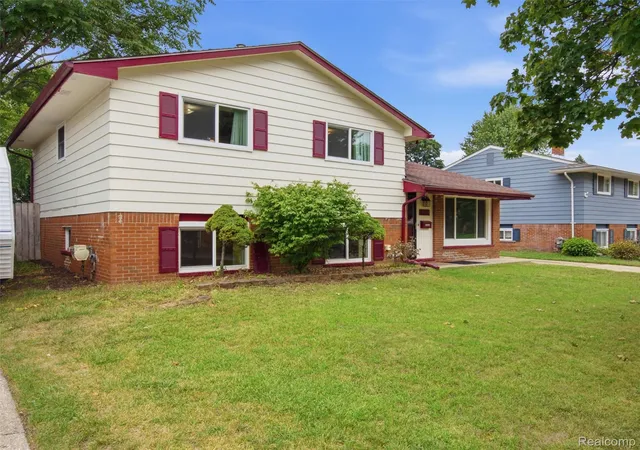 Photo 3 of Single family home for sale at 6789 Chirrewa St, Westland, MI 48185 | MLS# 20261070260 | Listing updated on 2026-09-19