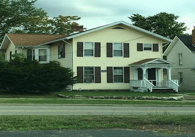 Photo 1 of Multi family home for sale at 211 W Franklin St, Jackson, MI 49201 | MLS# 55026046400 | Listing updated on 2026-09-04