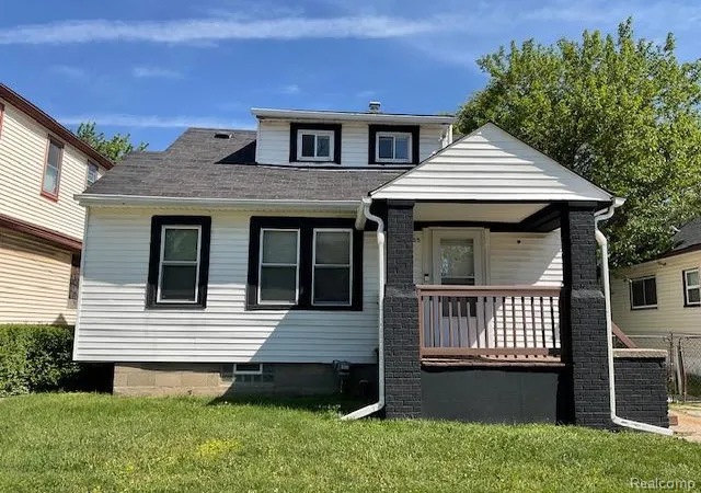 Photo 1 of Single family home for sale at 7235 Maxwell Ave, Warren, MI 48091 | MLS# 20261070267 | Listing updated on 2026-09-02