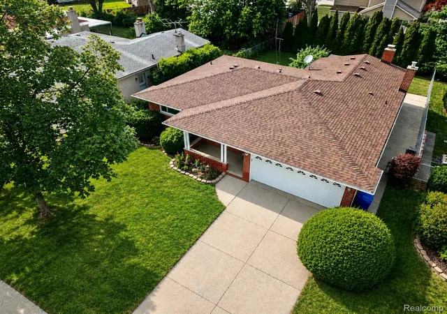 Photo 2 of Single family home for sale at 2253 Bernice Ave, Warren, MI 48091 | MLS# 20261070265 | Listing updated on 2026-09-12