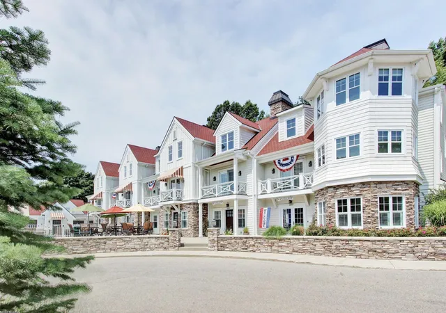 Photo 3 of Condo for sale at 2057 Lake St #6J, Holland, MI 49424 | MLS# 71026046404 | Listing updated on 2026-09-01