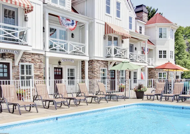 Listing Photo 4 - Condo for sale in building located at 2057 Lake St, Holland, MI 49424 - Unit #6J