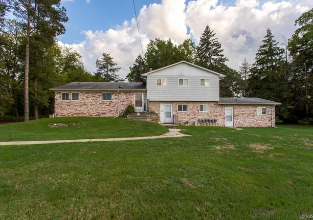Photo 2 of Multi family home for sale at 10149 Corunna Apt C Rd, Clayton Charter Township Genesee, MI 48473 | MLS# 5050220464 | Listing updated on 2026-09-01