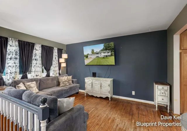 Photo 4 of Single family home for sale at 131 Manor Dr, Middleville, MI 49333 | MLS# 65026046407 | Listing updated on 2026-09-17