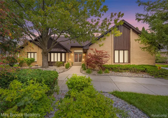 Photo 1 of Single family home for sale at 4418 Pinehurst Dr, West Bloomfield, MI 48322 | MLS# 20261070273 | Listing updated on 2026-09-11