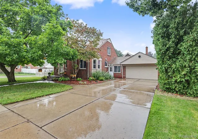 Photo 1 of Single family home for sale at 7136 Rosedale Blvd, Allen Park, MI 48101 | MLS# 20261070276 | Listing updated on 2026-09-23